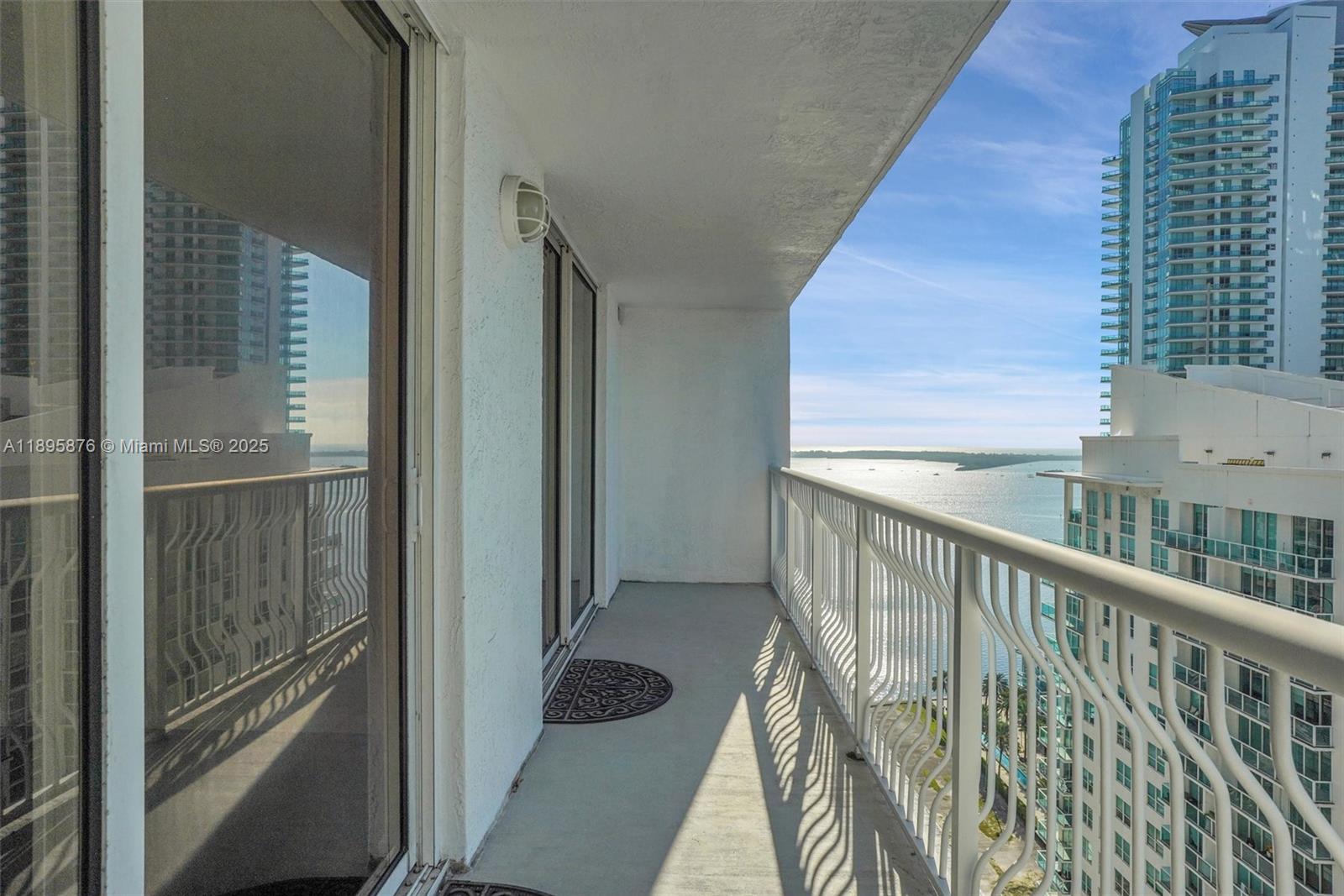 image The Club At Brickell Bay22
