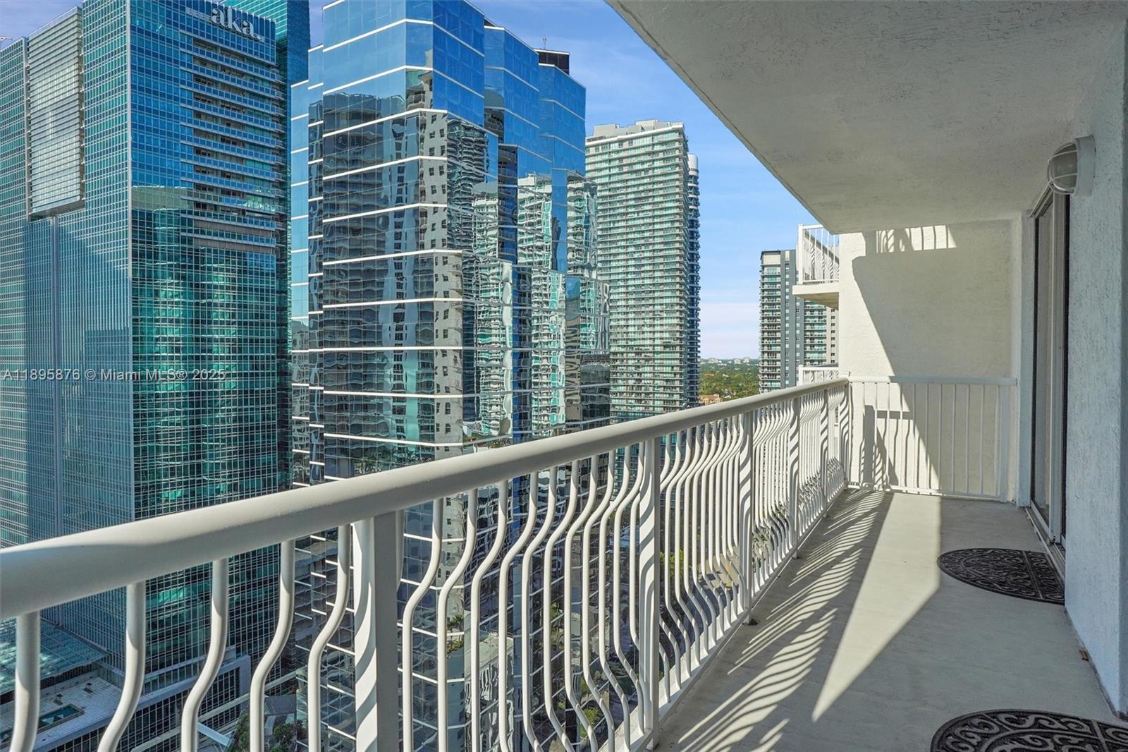 image The Club At Brickell Bay23