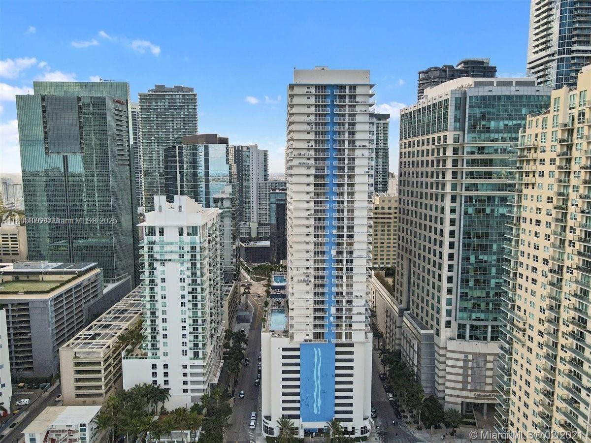 image The Club At Brickell Bay32
