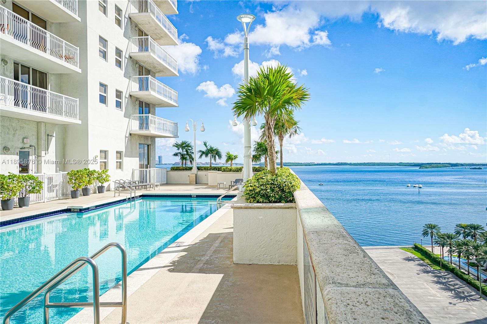 image The Club At Brickell Bay33