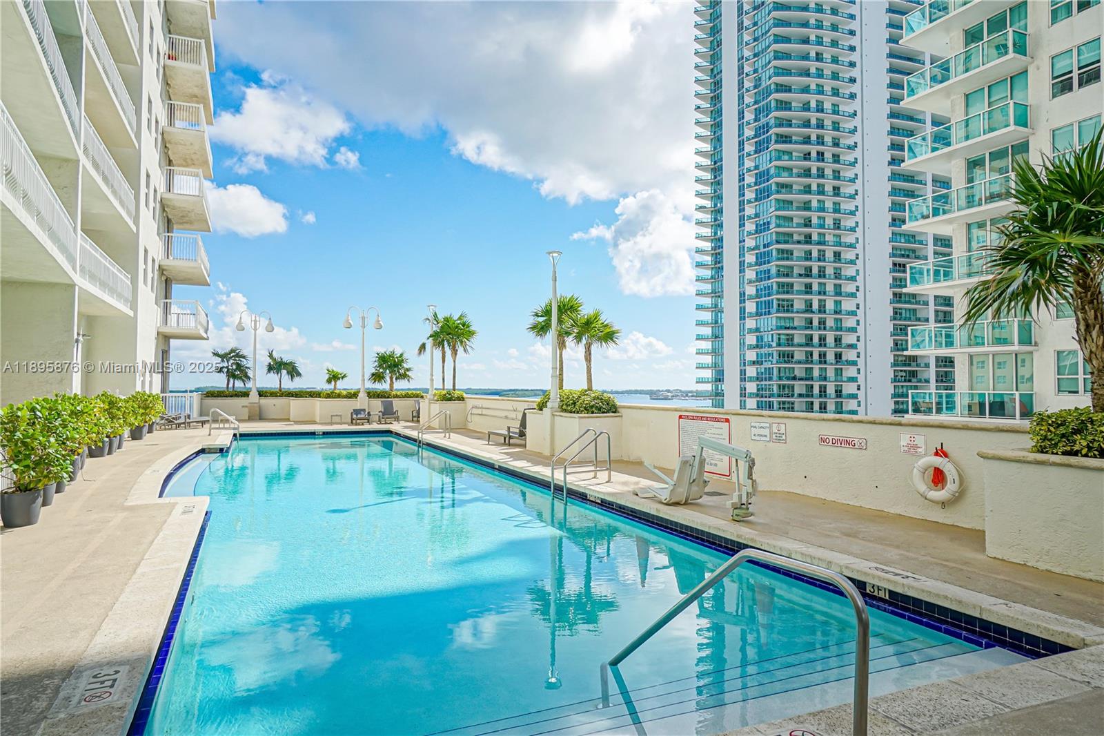 image The Club At Brickell Bay38