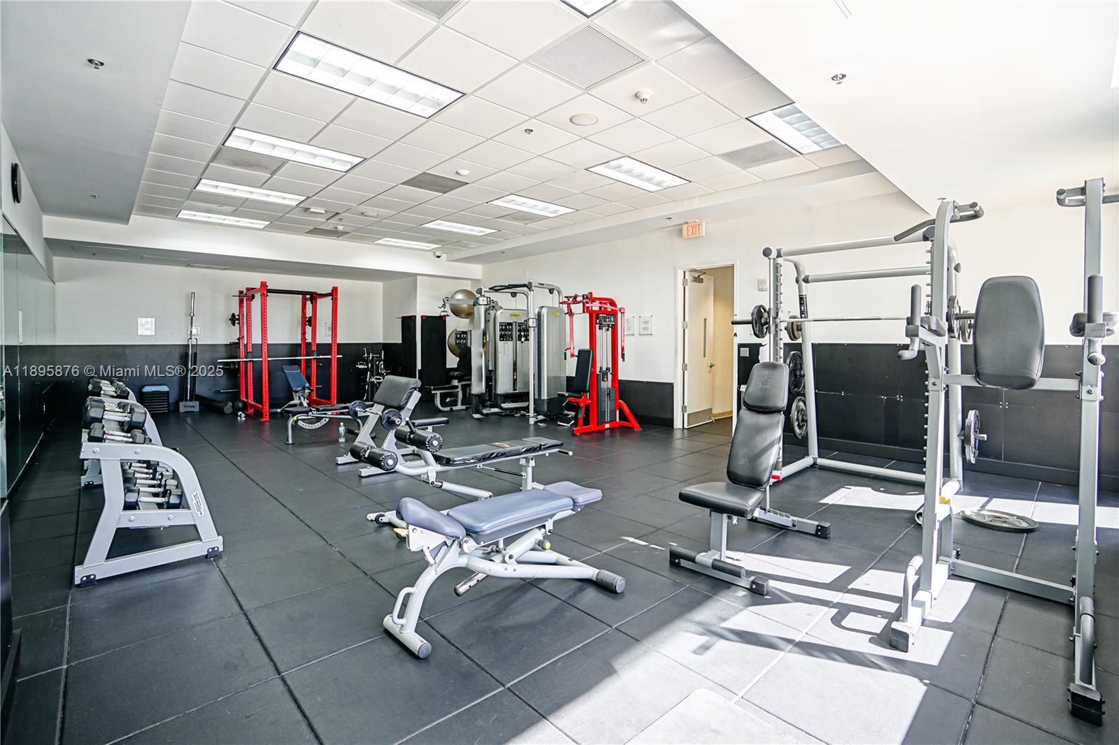 image The Club At Brickell Bay40