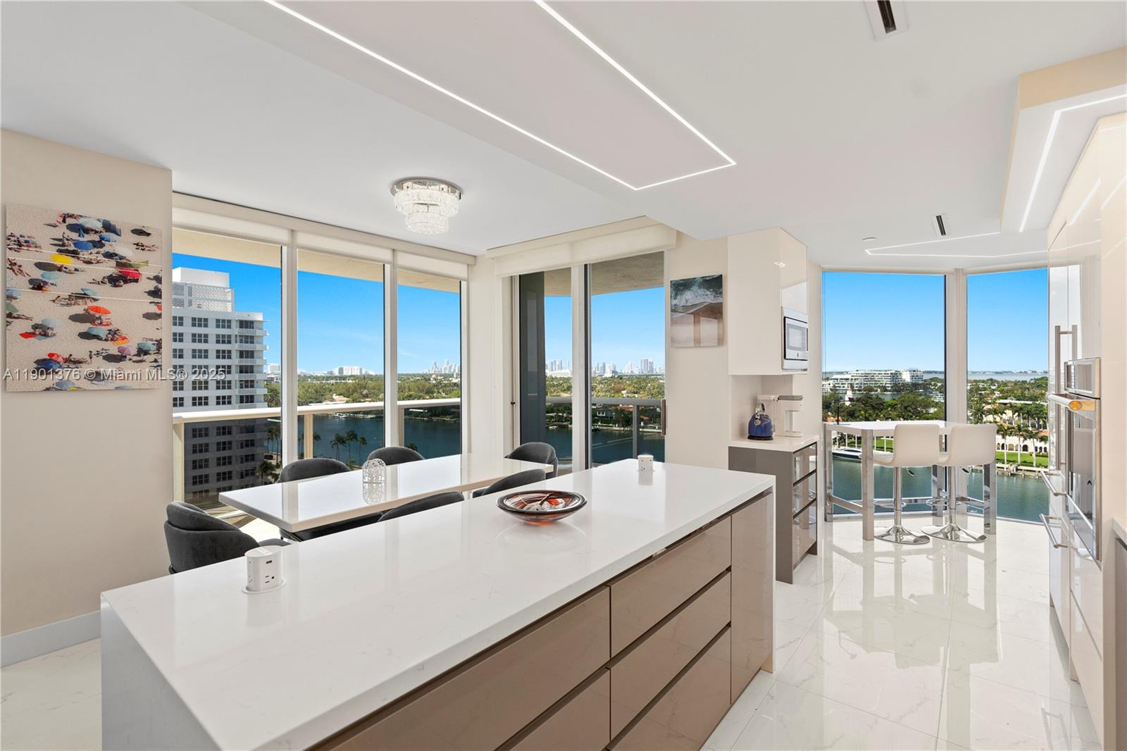 4779 Collins Ave #1205 Miami Beach, FL 33140