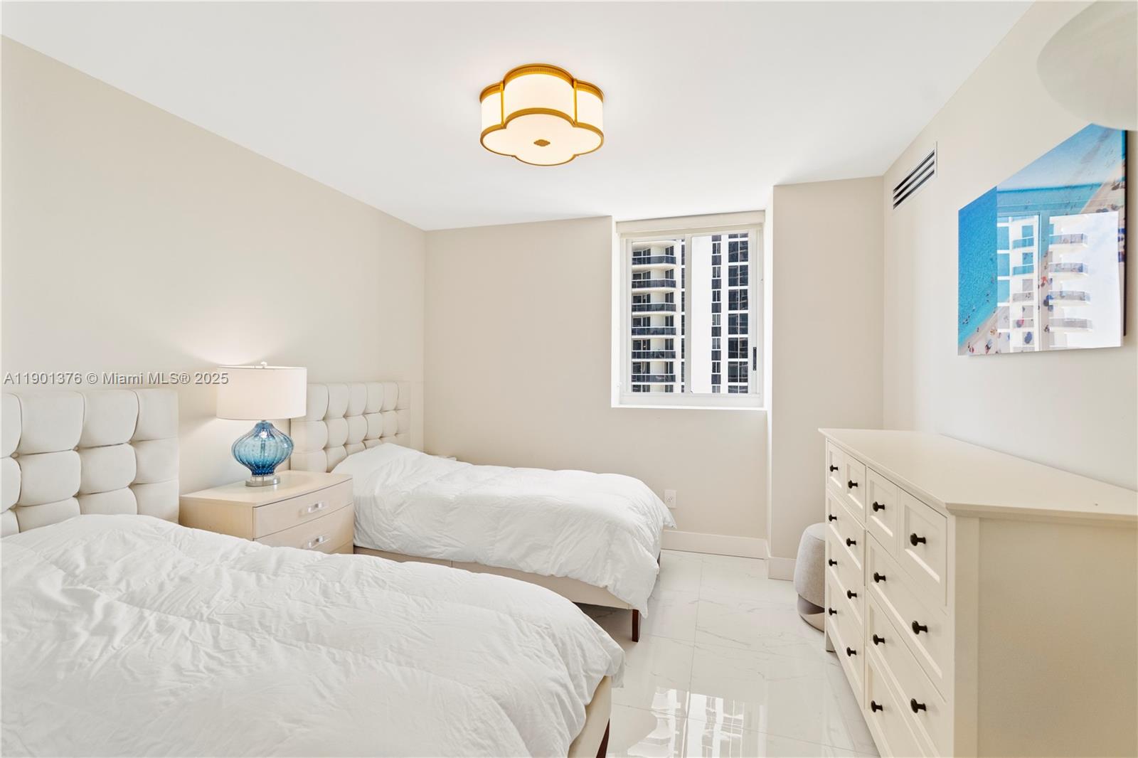 4779 Collins Ave #1205 Miami Beach, FL 33140