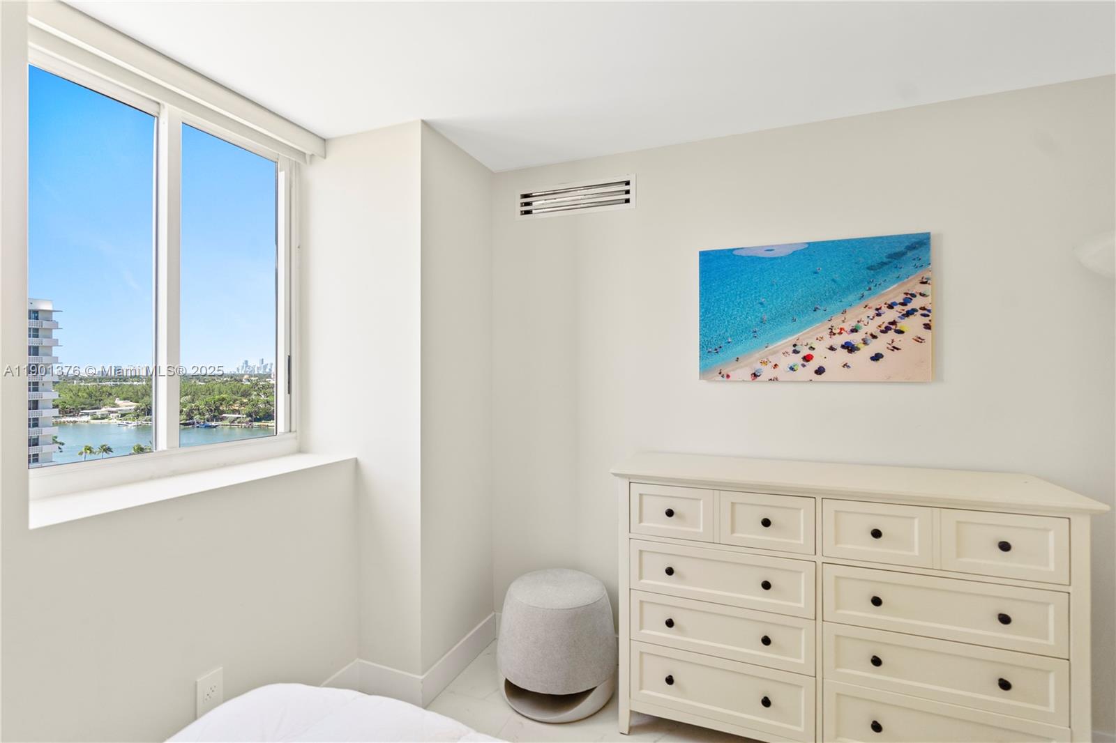 4779 Collins Ave #1205 Miami Beach, FL 33140