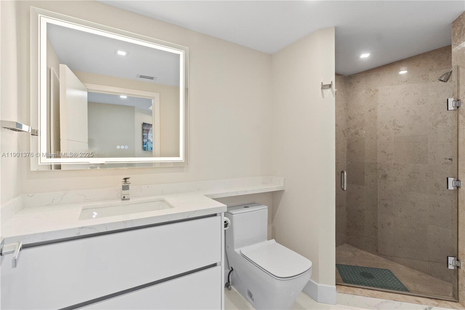 4779 Collins Ave #1205 Miami Beach, FL 33140