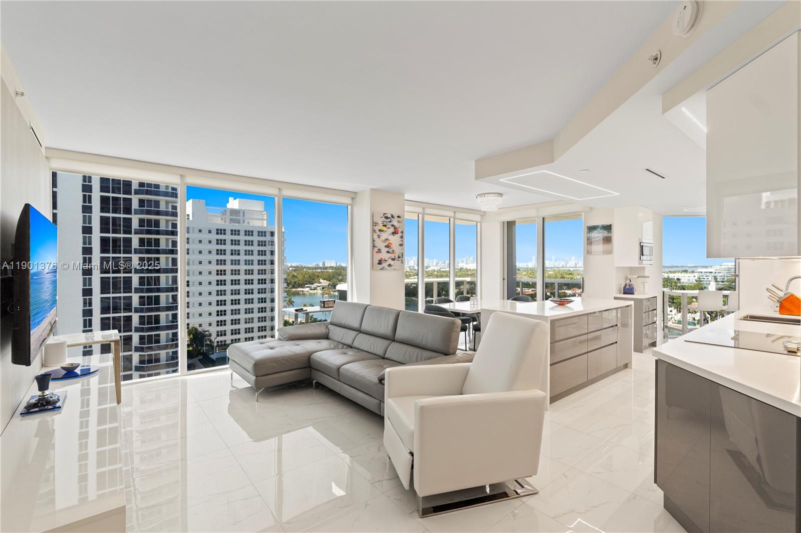 4779 Collins Ave #1205 Miami Beach, FL 33140