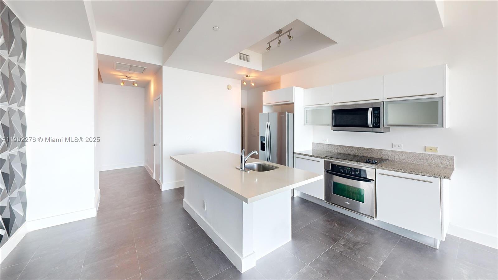 888 Biscayne Blvd #4704