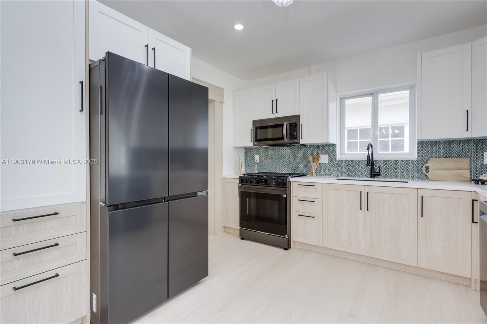 431 SW 20th Rd Miami, FL 33129