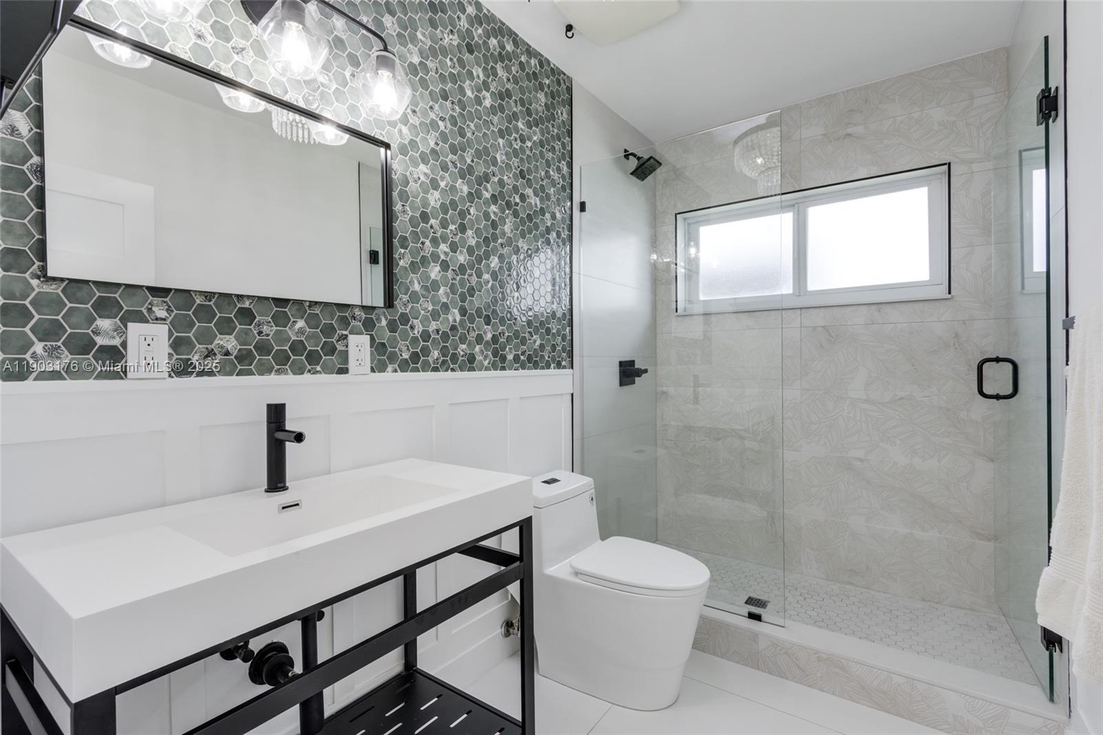 431 SW 20th Rd Miami, FL 33129