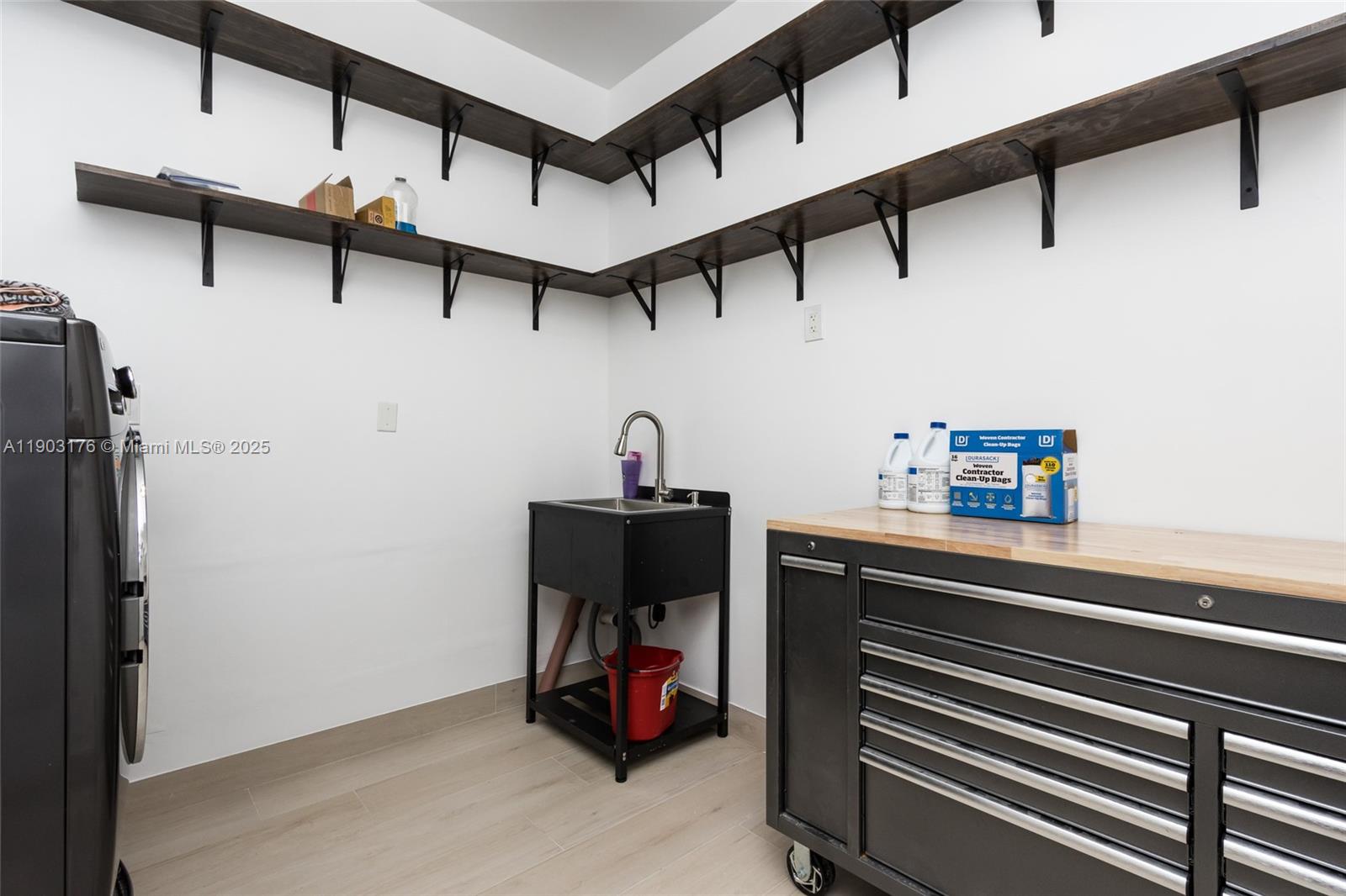 431 SW 20th Rd Miami, FL 33129