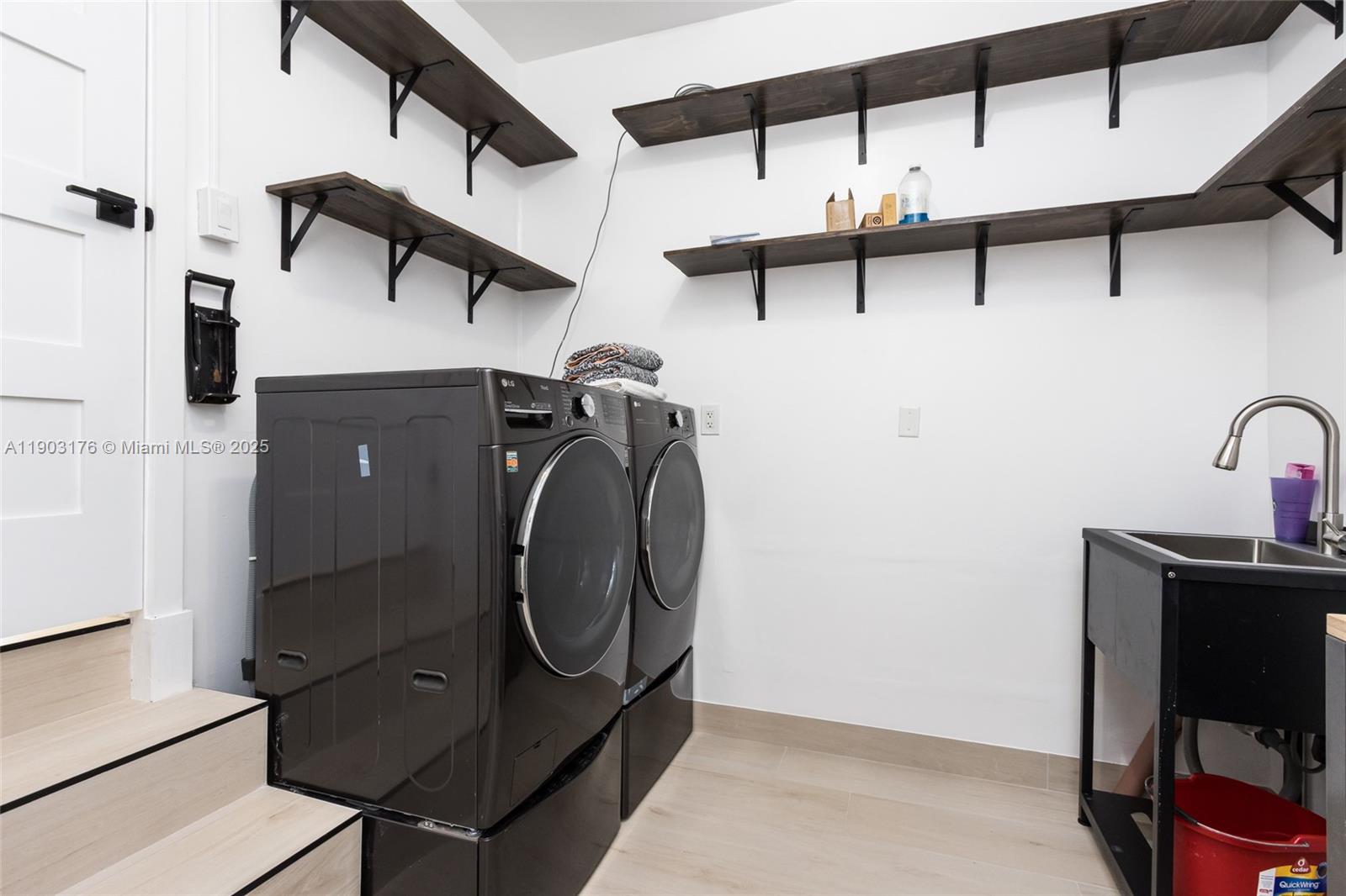 431 SW 20th Rd Miami, FL 33129