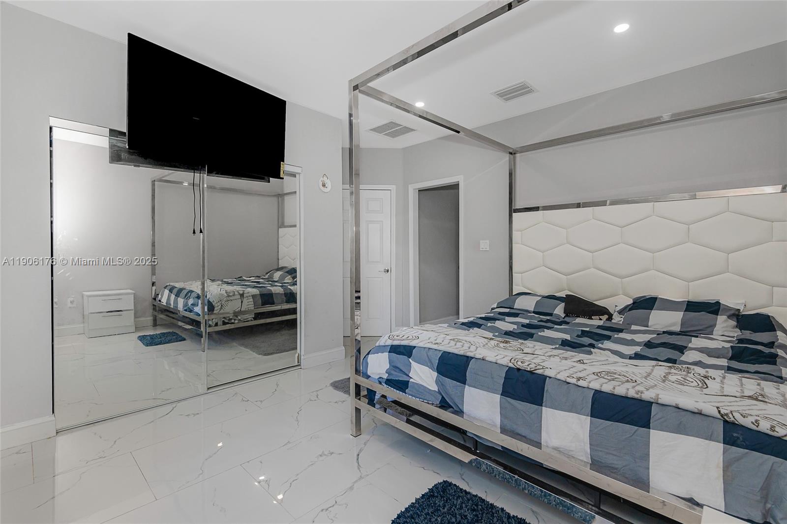 4028 NW 23rd Ct Miami, FL 33142