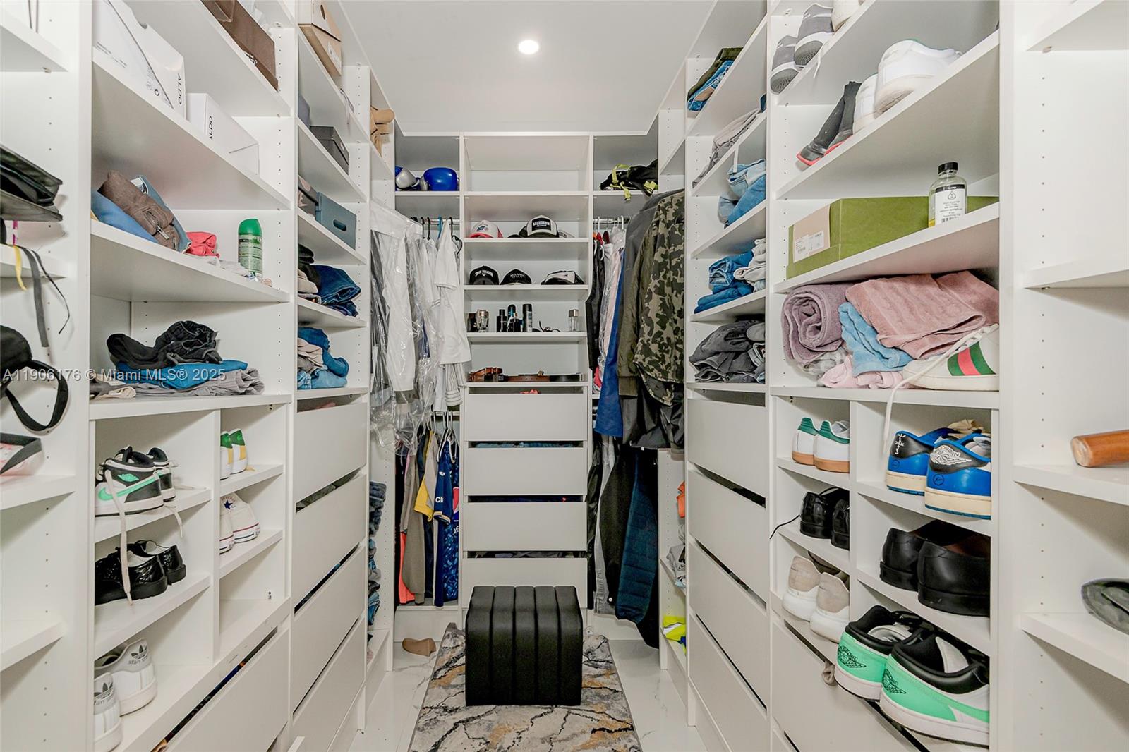 4028 NW 23rd Ct Miami, FL 33142