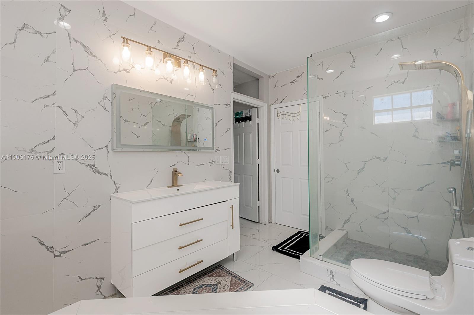 4028 NW 23rd Ct Miami, FL 33142