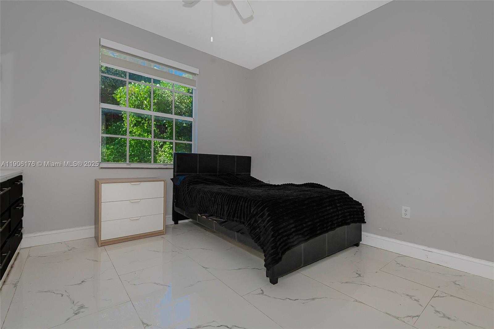 4028 NW 23rd Ct Miami, FL 33142