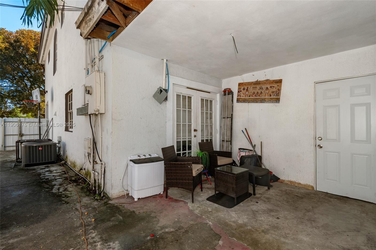 4028 NW 23rd Ct Miami, FL 33142