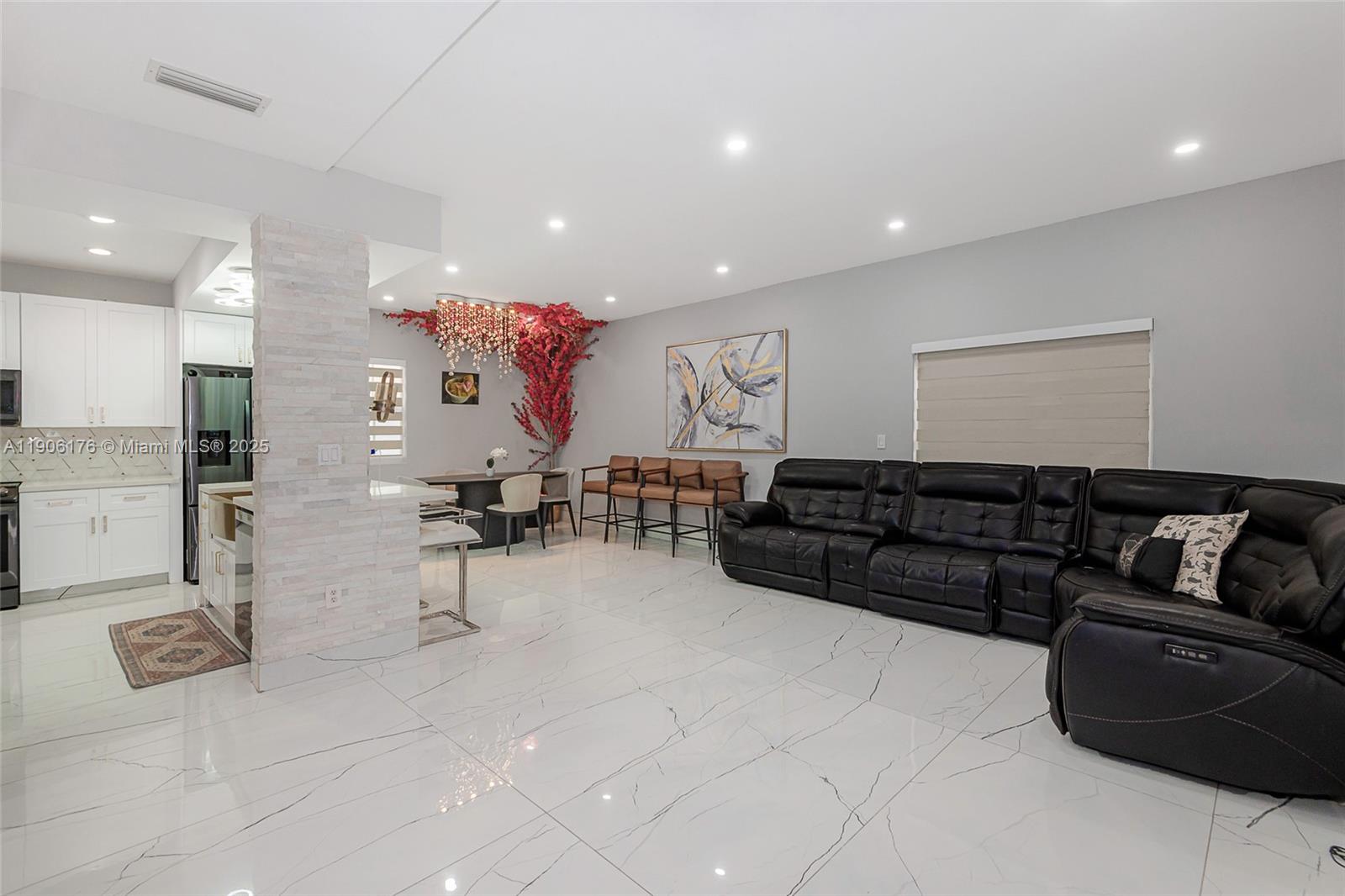 4028 NW 23rd Ct Miami, FL 33142