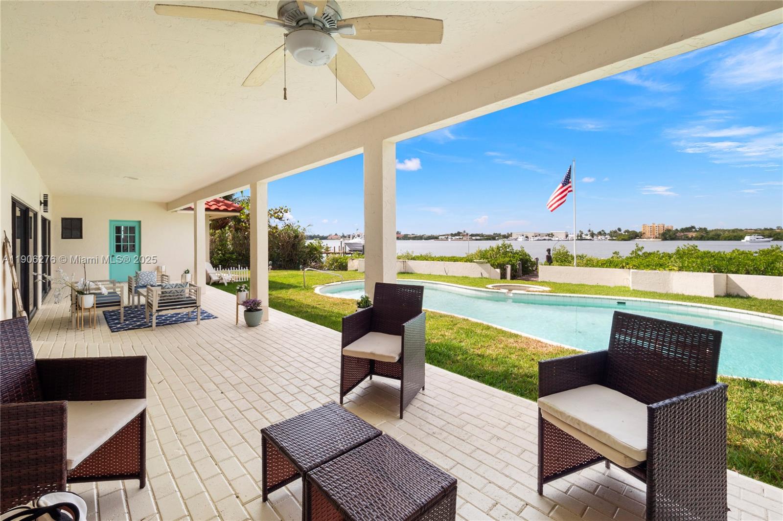 1635 Lands End Rd Manalapan, FL 33462