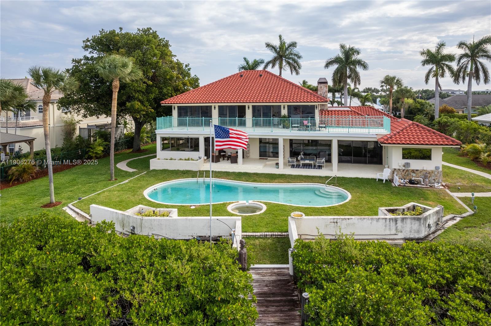 1635 Lands End Rd Manalapan, FL 33462