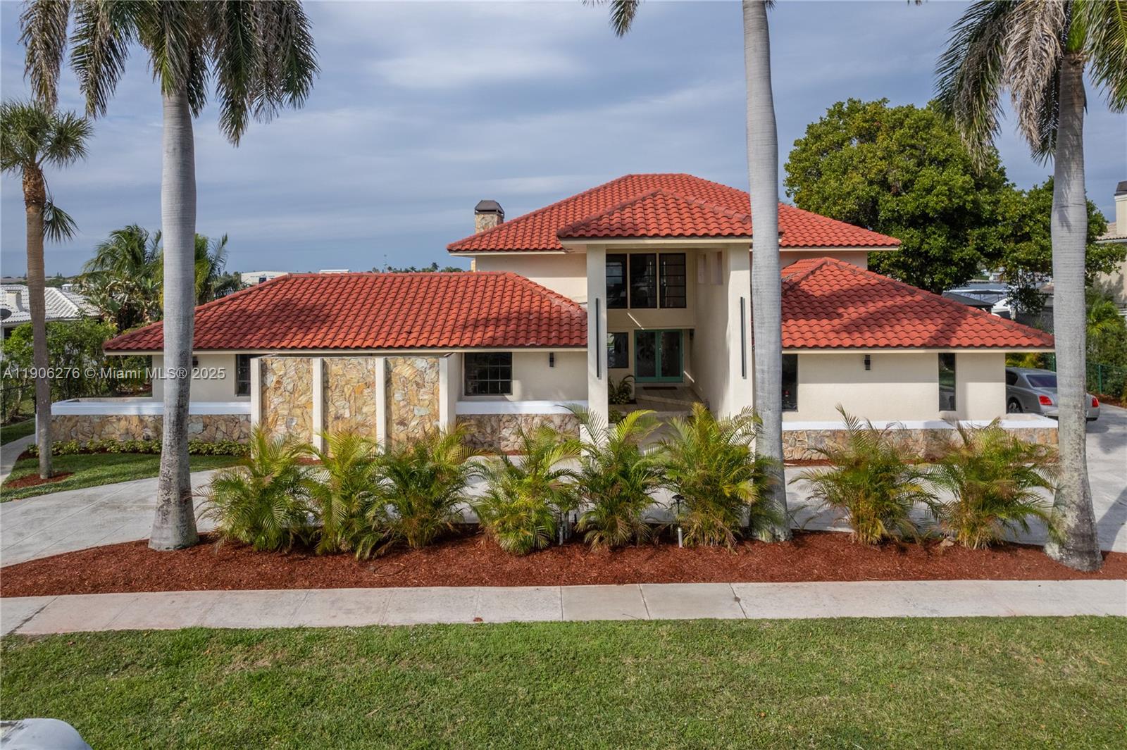 1635 Lands End Rd Manalapan, FL 33462