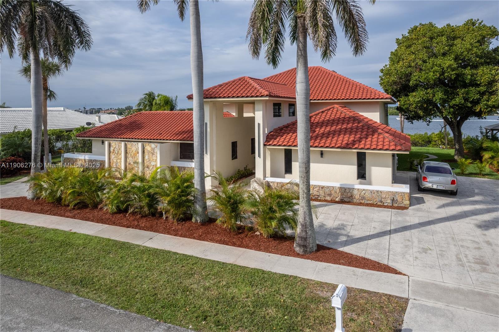 1635 Lands End Rd Manalapan, FL 33462