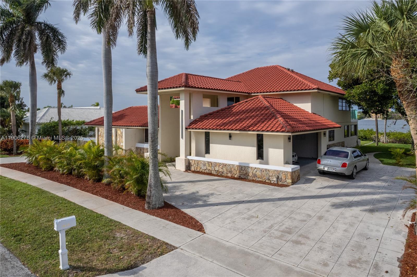 1635 Lands End Rd Manalapan, FL 33462