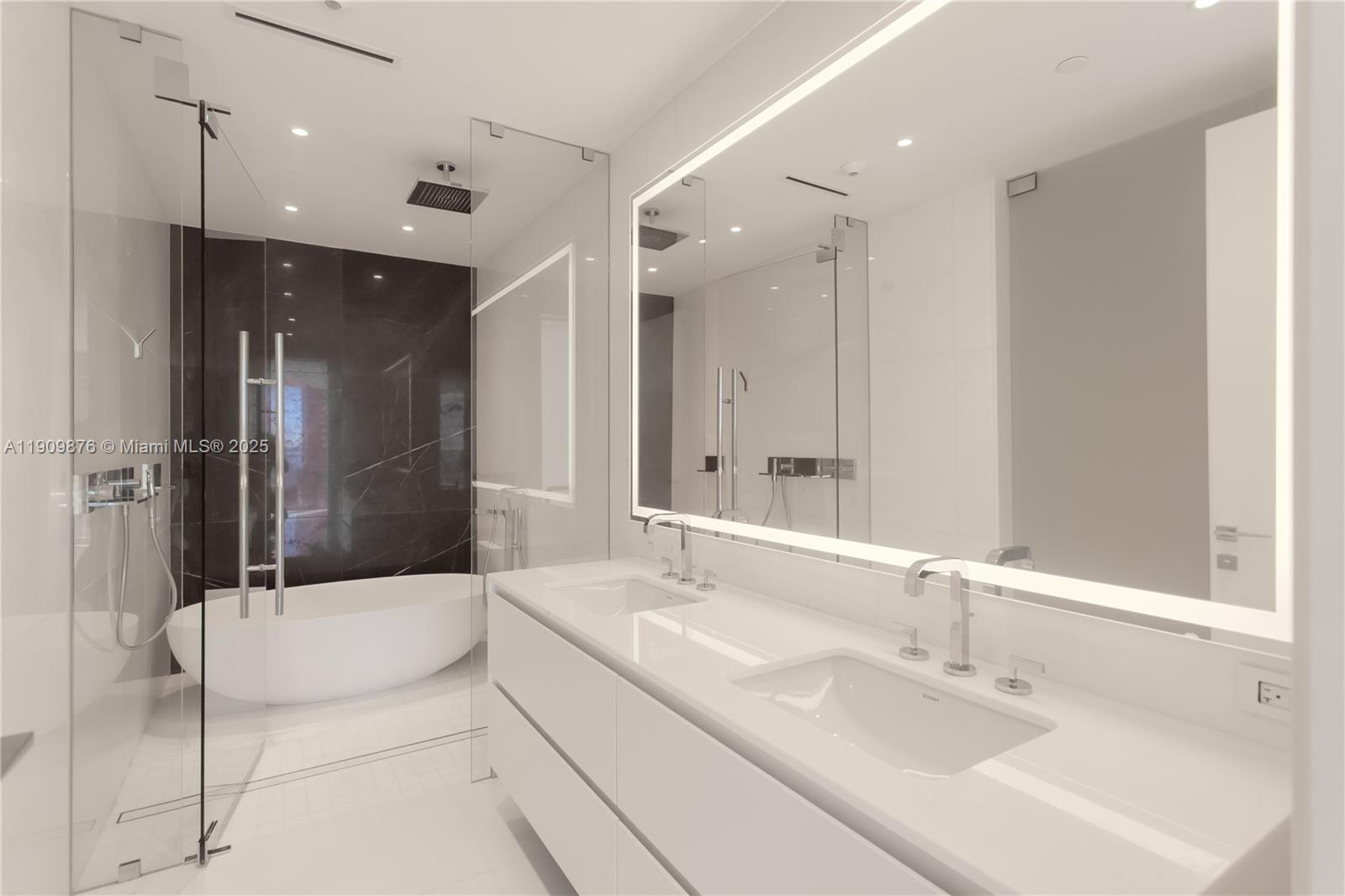 300 Biscayne Blvd Way #1003 Miami, FL 33131