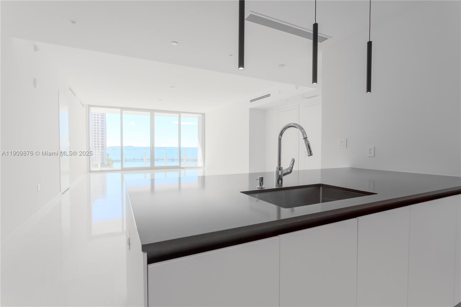 300 Biscayne Blvd Way #1003 Miami, FL 33131