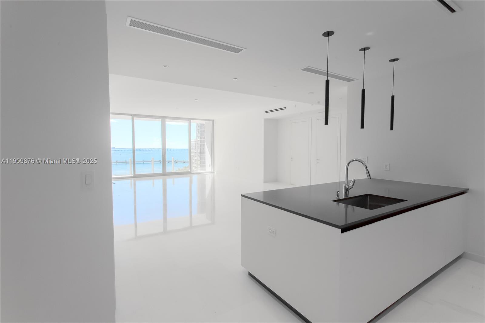 300 Biscayne Blvd Way #1003 Miami, FL 33131