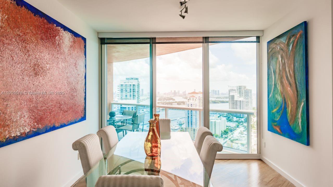 300 S Pointe Dr #3506 Miami Beach, FL 33139
