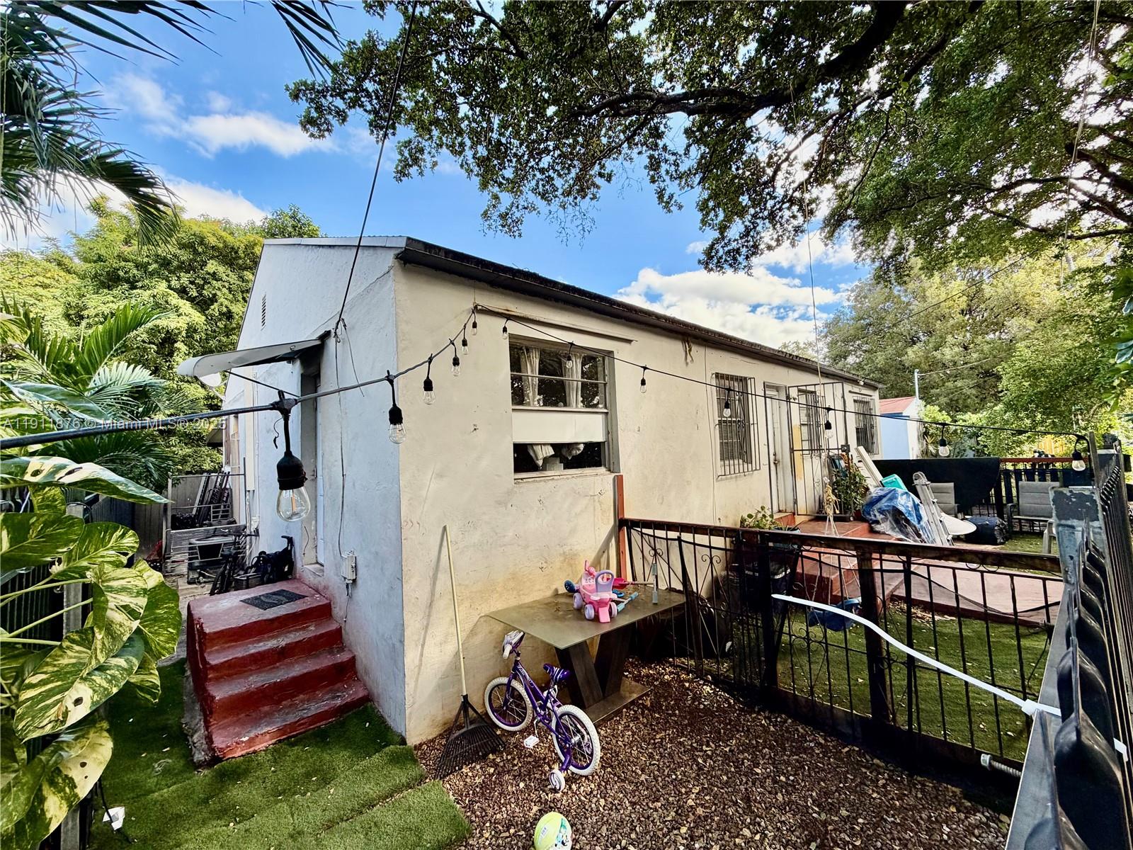 3413 NW 6th Ave Miami, FL 33127