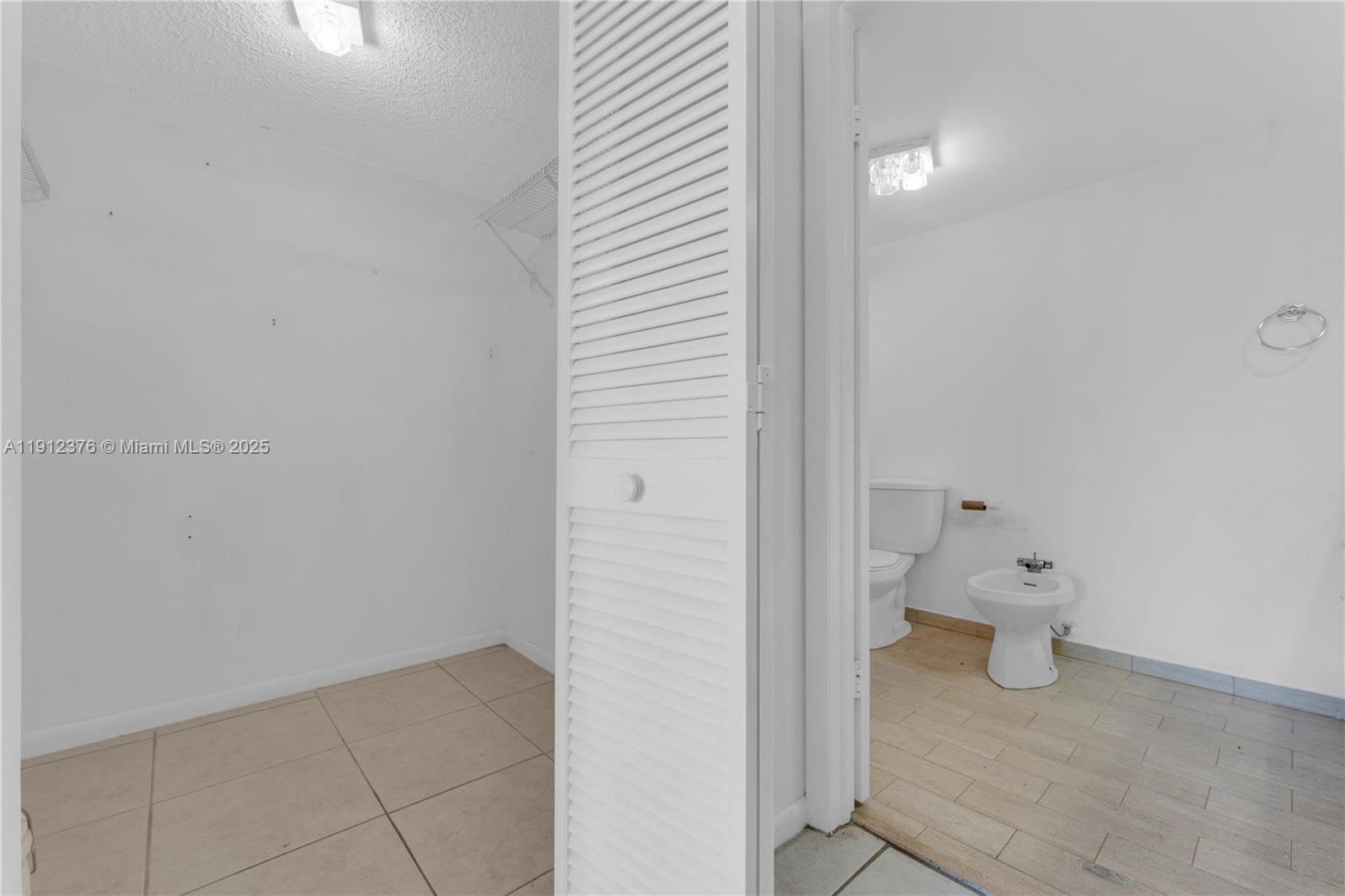 2457 Collins Ave #201 Miami Beach, FL 33140