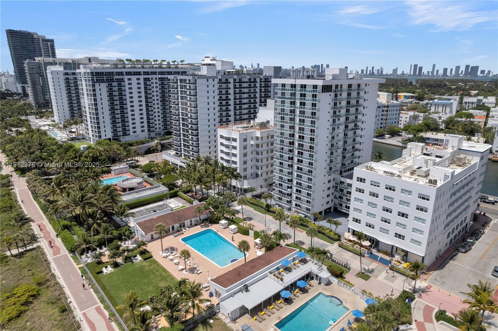 2457 Collins Ave #201 Miami Beach, FL 33140