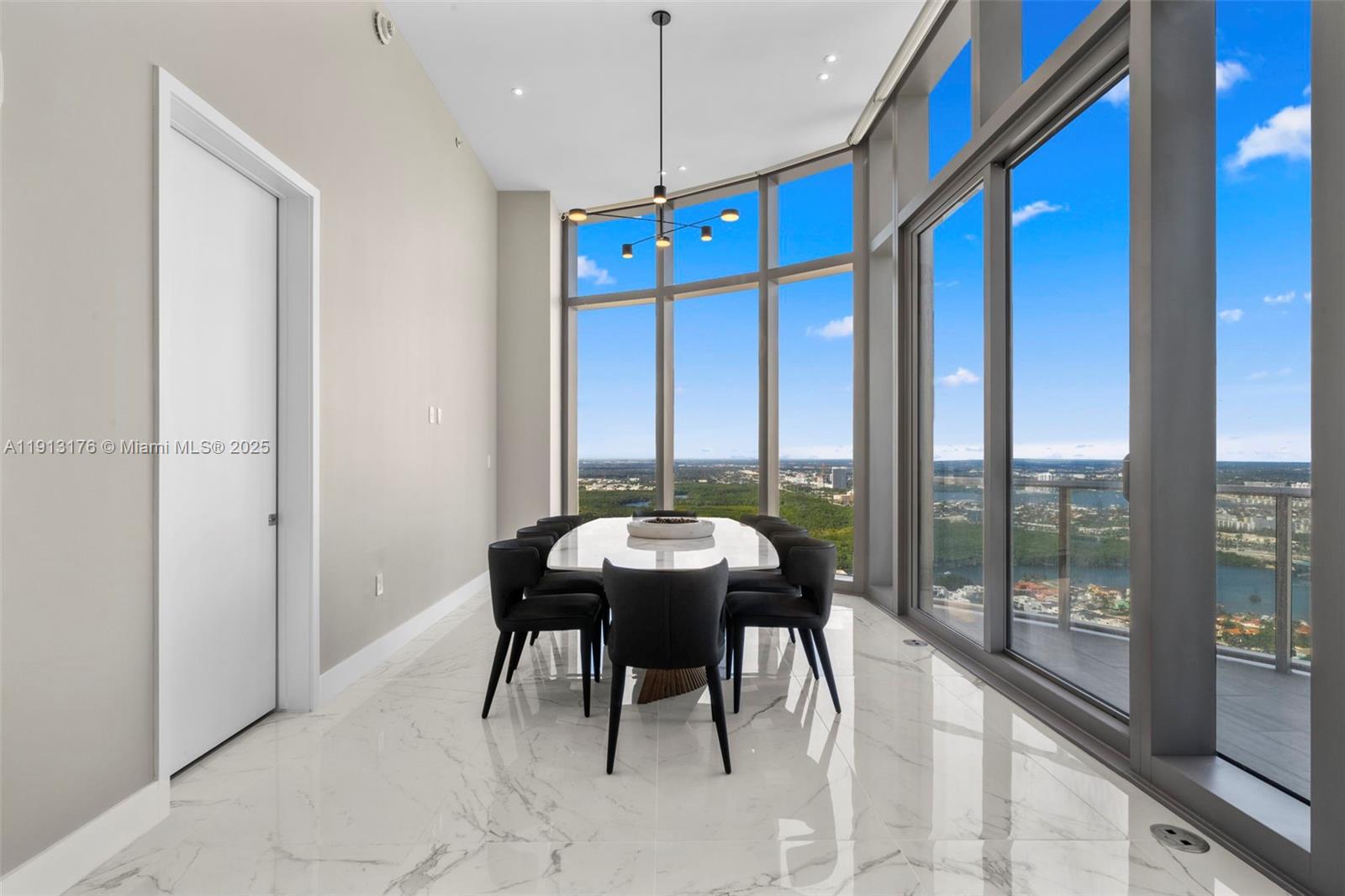 15701 Collins Ave #4701 Sunny Isles Beach, FL 33160