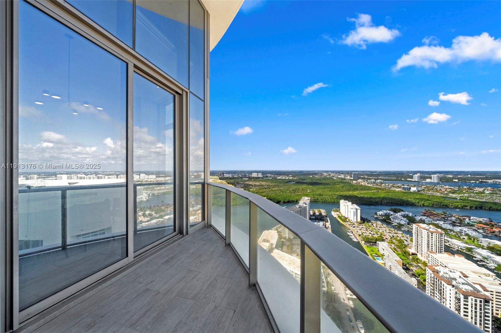 15701 Collins Ave #4701 Sunny Isles Beach, FL 33160