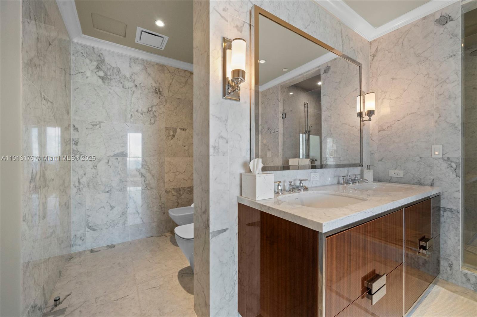 15701 Collins Ave #4701 Sunny Isles Beach, FL 33160