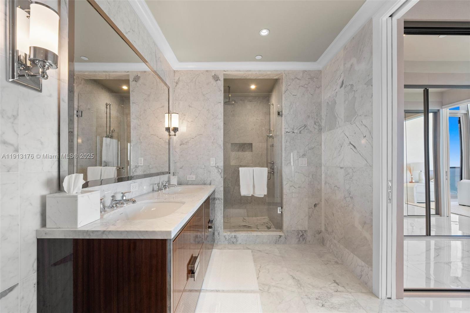 15701 Collins Ave #4701 Sunny Isles Beach, FL 33160