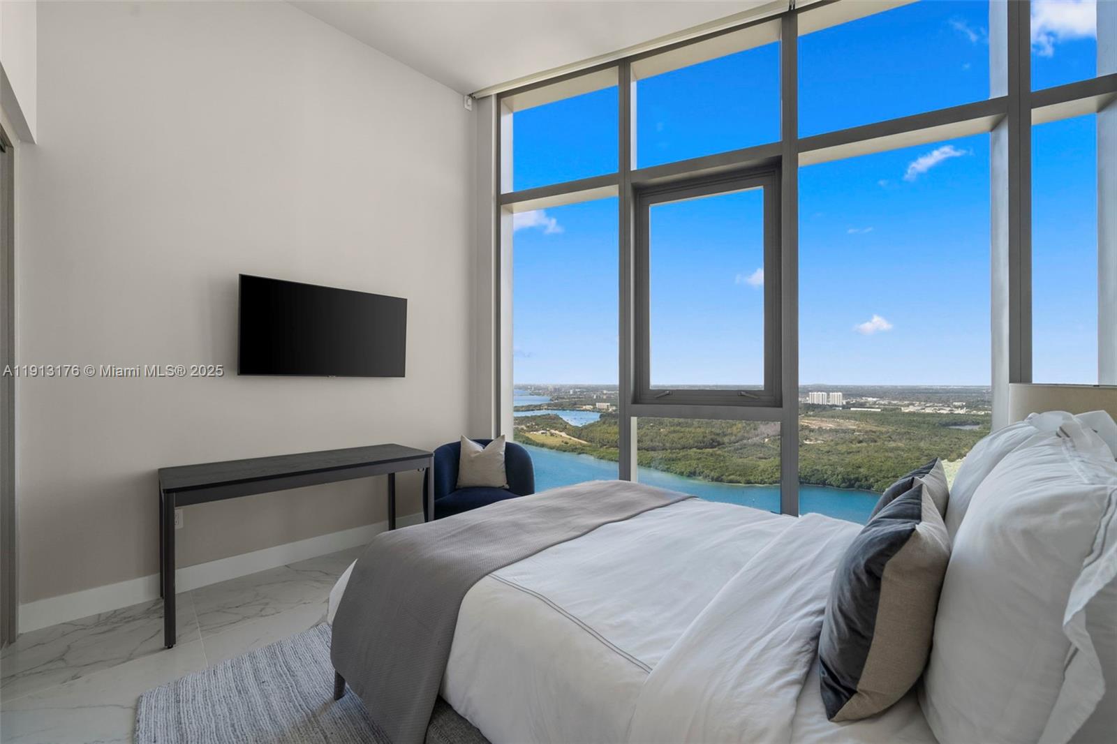 15701 Collins Ave #4701 Sunny Isles Beach, FL 33160