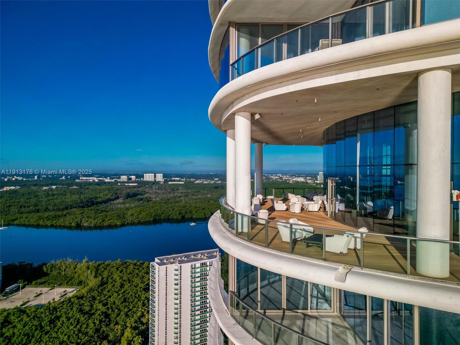 15701 Collins Ave #4701 Sunny Isles Beach, FL 33160