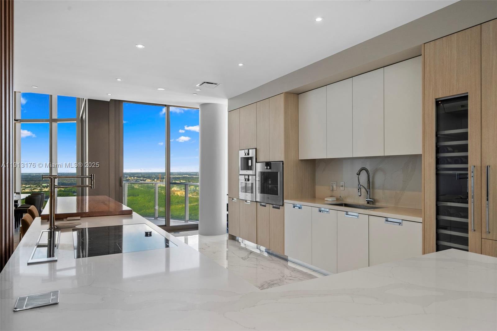 15701 Collins Ave #4701 Sunny Isles Beach, FL 33160