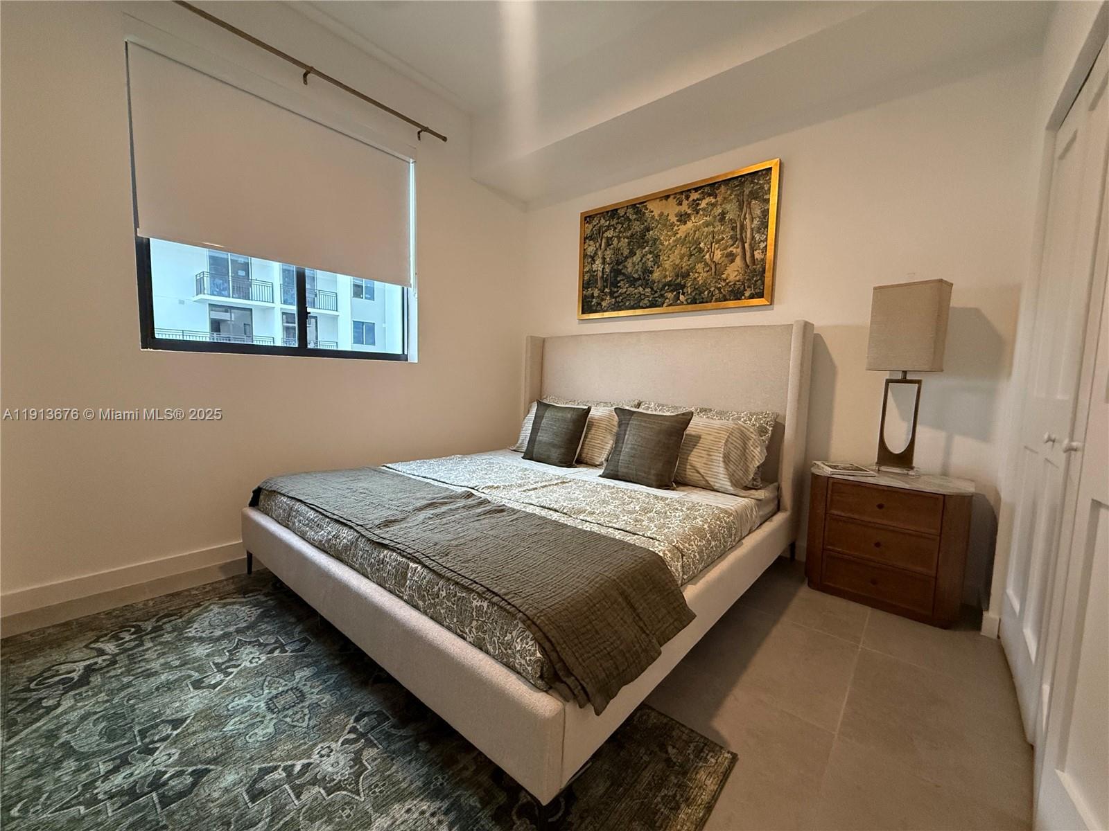 2000 Van Buren St #608