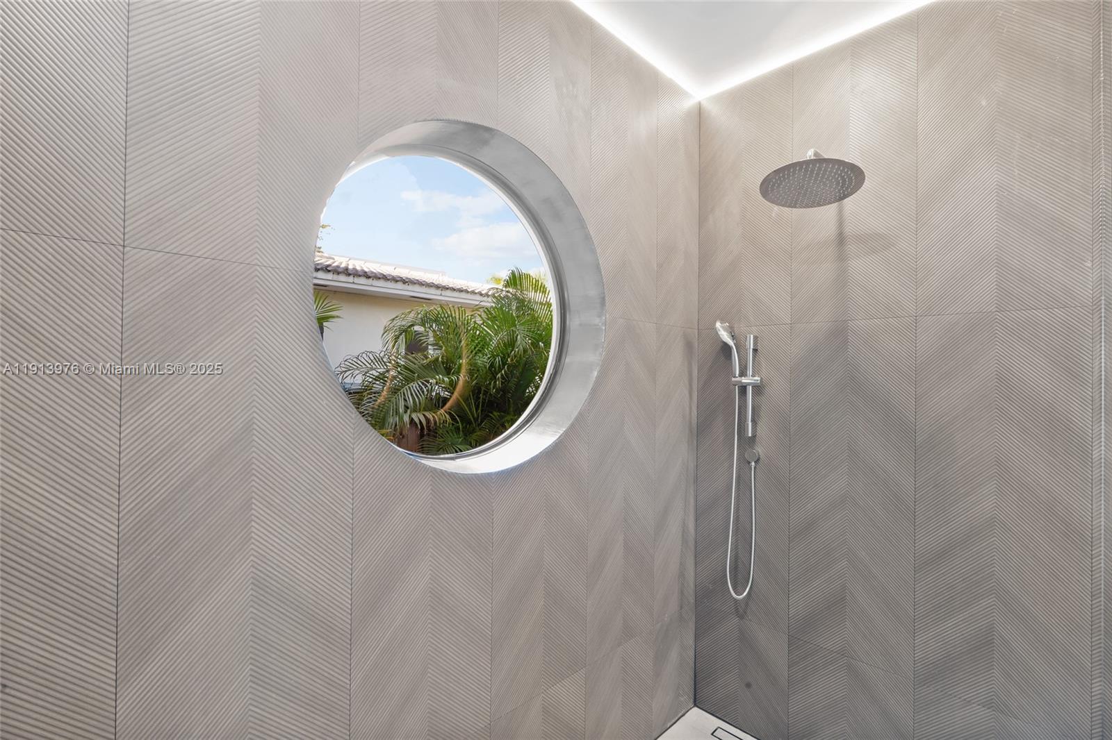 550 S Shore Dr Miami Beach, FL 33141