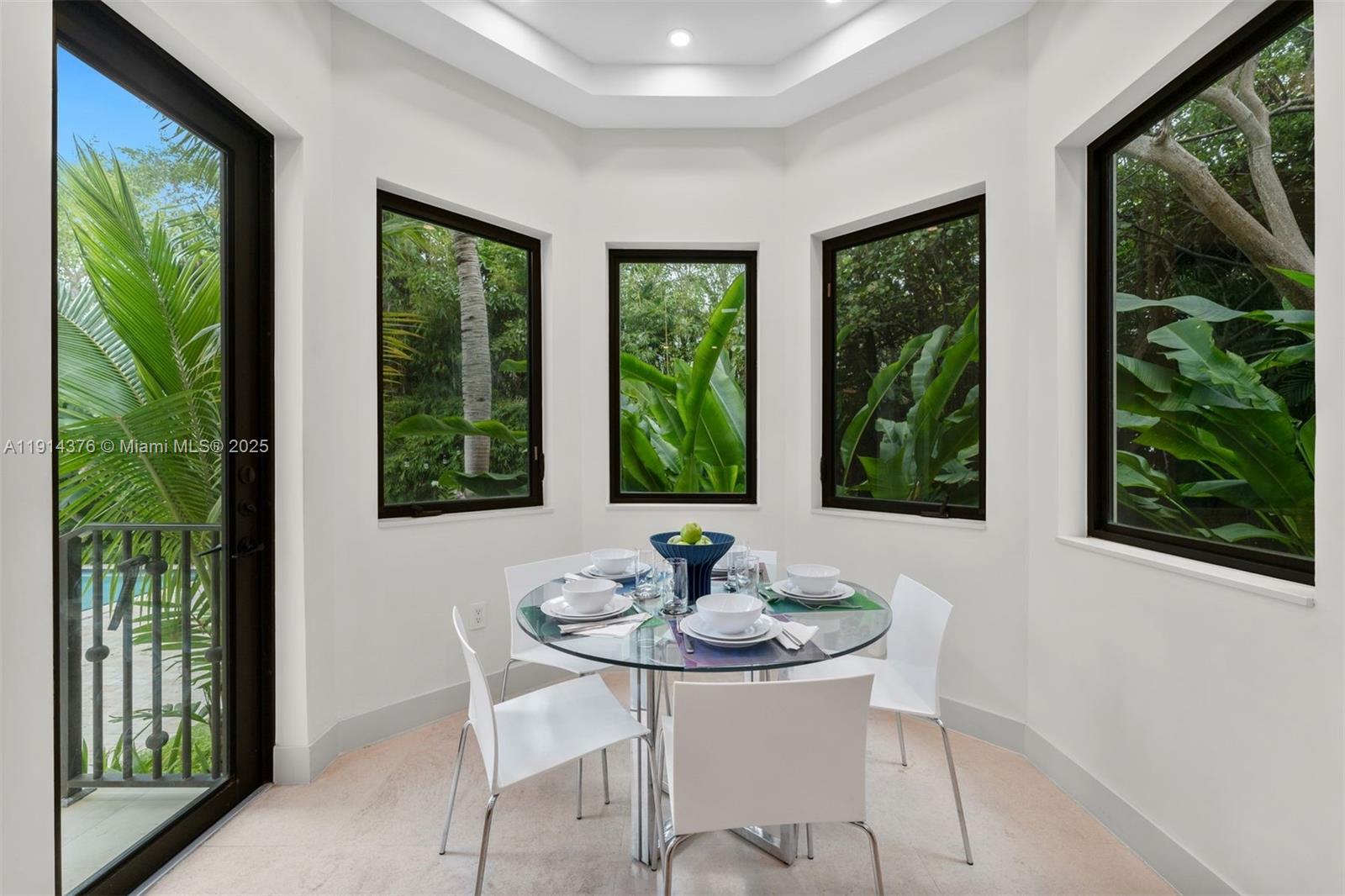 320 Atlantic Rd Key Biscayne, FL 33149