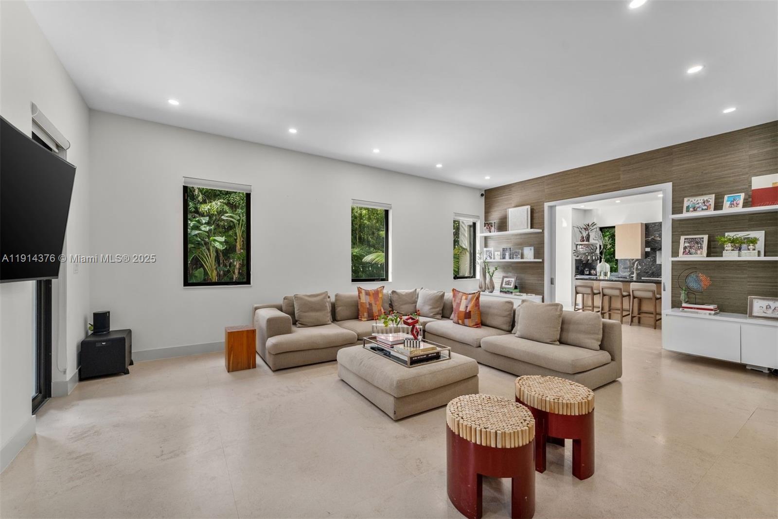 320 Atlantic Rd Key Biscayne, FL 33149