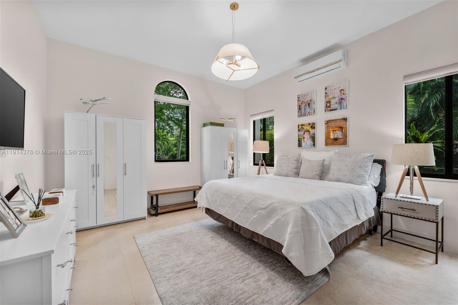 320 Atlantic Rd Key Biscayne, FL 33149