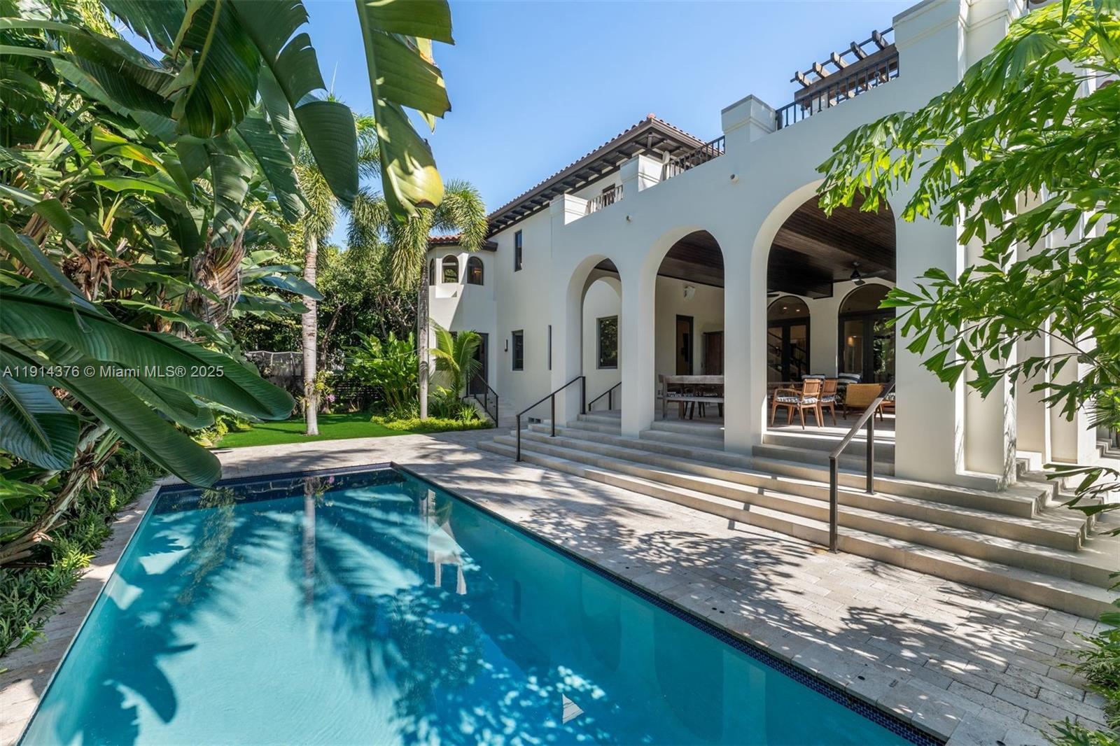 320 Atlantic Rd Key Biscayne, FL 33149