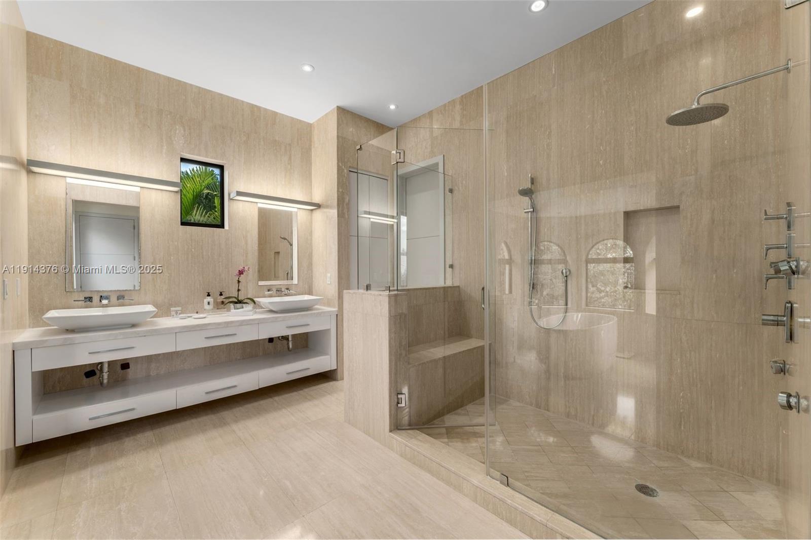 320 Atlantic Rd Key Biscayne, FL 33149