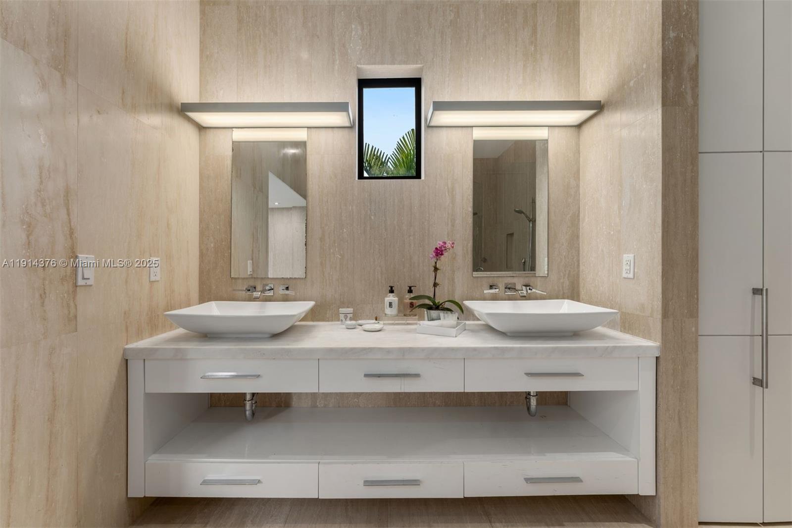 320 Atlantic Rd Key Biscayne, FL 33149