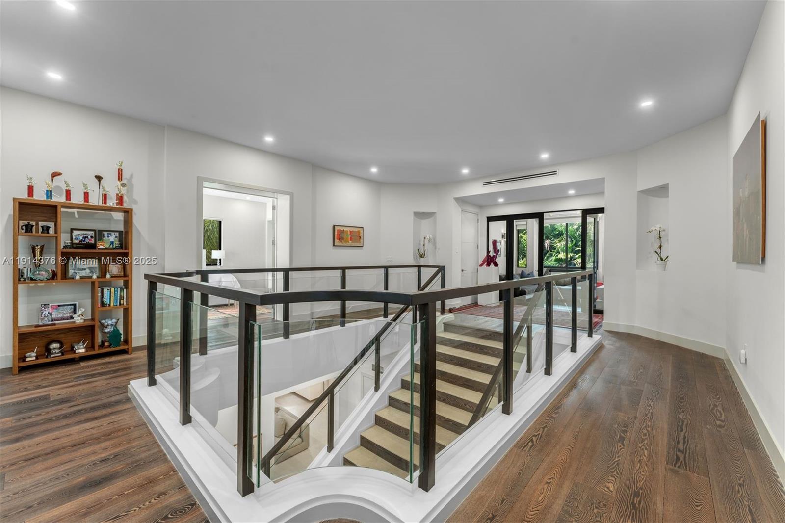 320 Atlantic Rd Key Biscayne, FL 33149